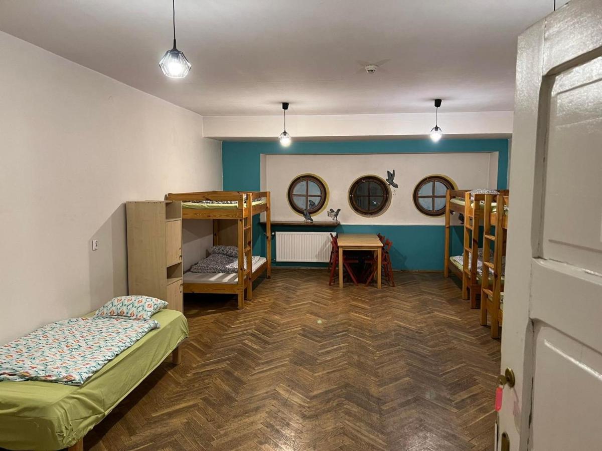 50 People Bis Apartment คราคูฟ ภายนอก รูปภาพ