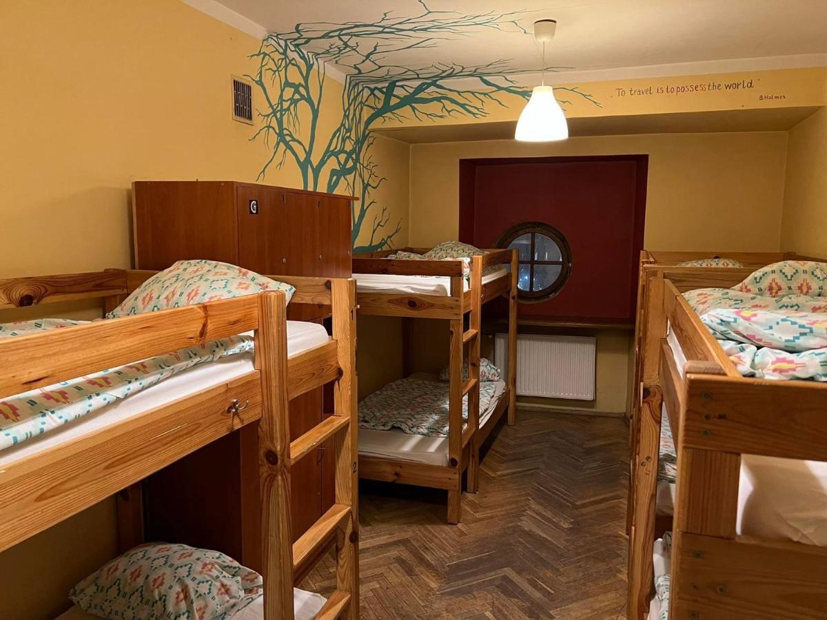 50 People Bis Apartment คราคูฟ ภายนอก รูปภาพ
